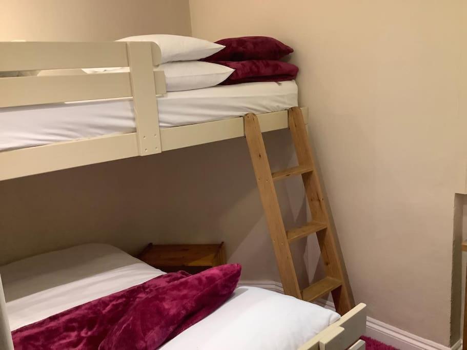 Вилла Apple Tree Corner Blaenporth Экстерьер фото