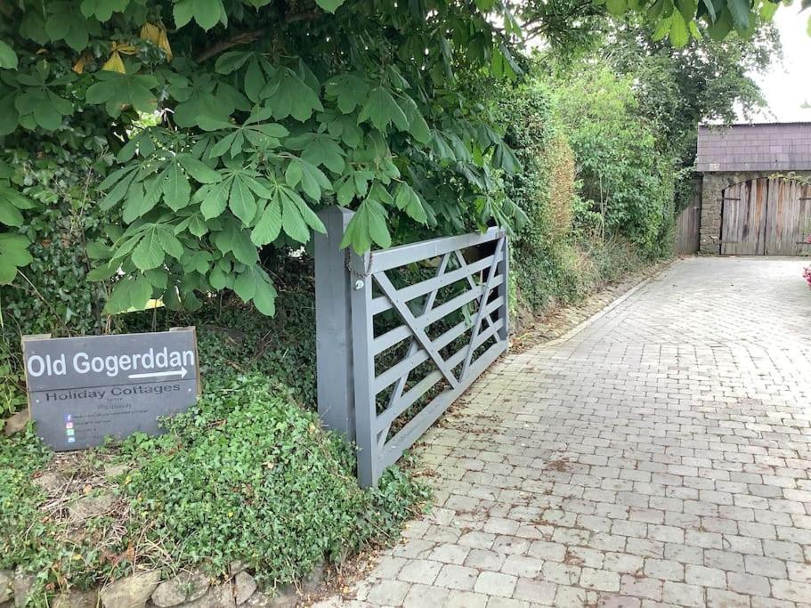 Вилла Apple Tree Corner Blaenporth Экстерьер фото