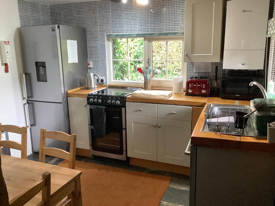 Вилла Apple Tree Corner Blaenporth Экстерьер фото